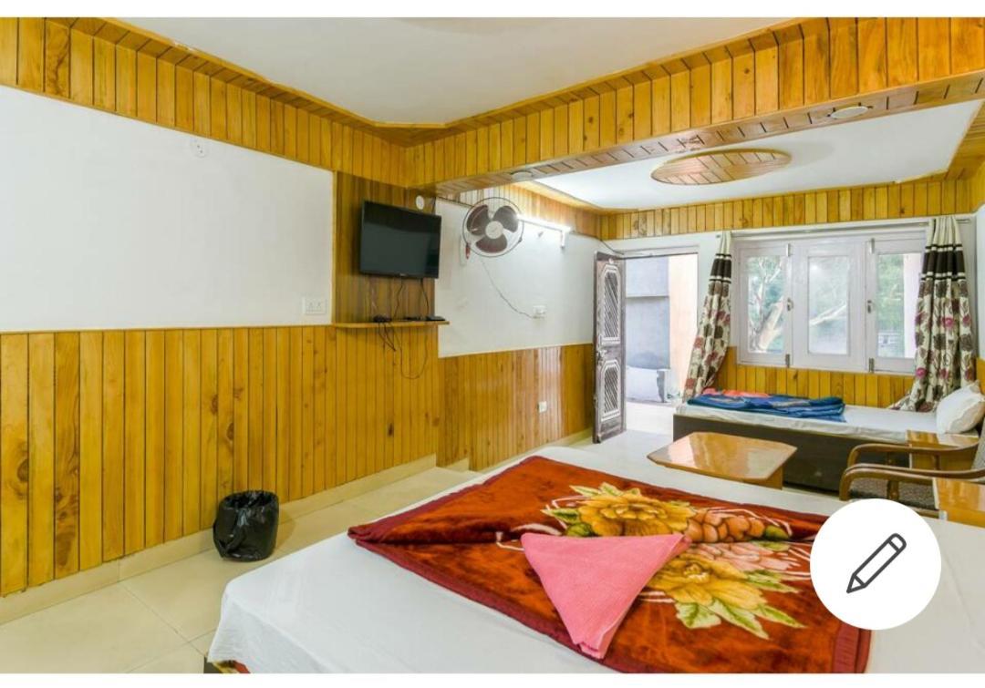 Tirthan Crest Homestay Banjar Room photo